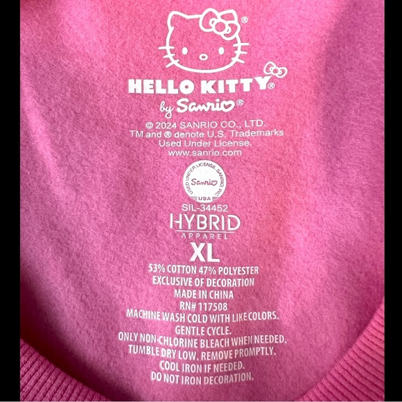 Hello Kitty Christmas Sweatshirt Size XL Pink White Red - Picture 4 of 5